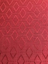 Tissu ameublement rouge brique brodé larg 130 cm x H 86 cm, réf A709