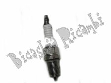438077 - Bougie Moteur Piaggio