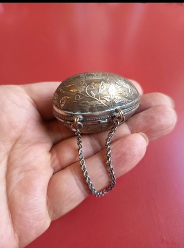 Ancienne boîte oeuf - , art
