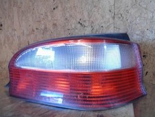 Feu arriere principal droit