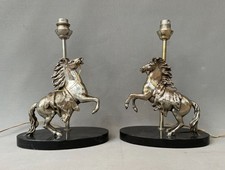 Paire de lampes, chevaux en