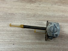 UN ROBINET DE RESERVOIR