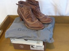 Neosens ROCOCO LASER CUT Ankle Booties COCONUT Women's Sz US 9 EU 40 W/bag & Box