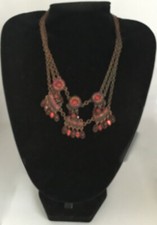 COLLIER MULTI-RANG/ PECTORAL/