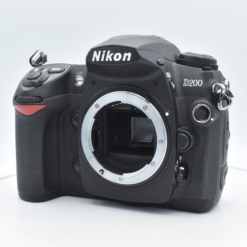 Nikon d200 dslr camera body - nikon,