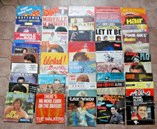 LOT (16) DE 50 DISQUES VINYLES