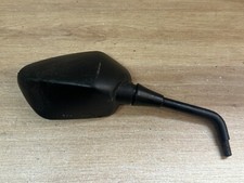 UN RETROVISEUR RETRO DROIT