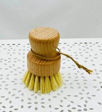 brosse à vaisselle bois avec poils fibres naturelles  8 x 5 cm env
