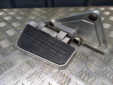 Repose pied passager gauche