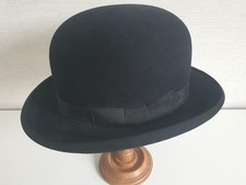 Chapeau melon vintage T 56