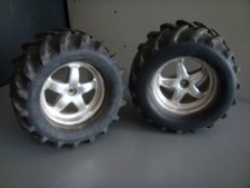 Traxxas T-MAXX E-MAXX - 2 x