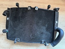 UN RADIATEUR ORIGINE MOTO MV