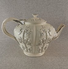 MAGNIFIQUE THEIERE EN FAIENCE FINE DE LANGEAIS CHARLES DE BOISSIMON 19 EME