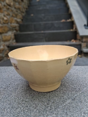 Très gros bol ancien - très,