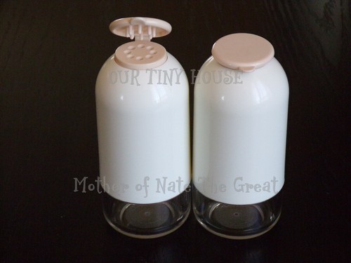 Vtg tupperware salt and - salt, pepper