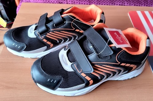 Paire chaussures sport - paire,