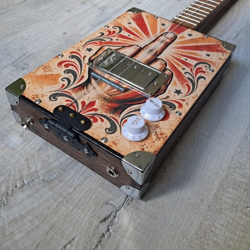 Cigar box guitar g 3 - g,