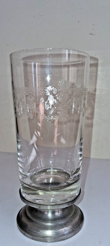 Verre sur pied cristal gravé