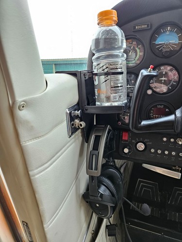 Cessna 172 cup - 172, **with