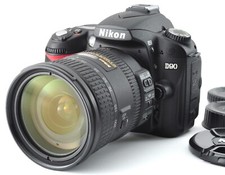 Nikon D90 AF-S DX 18-200mm VR