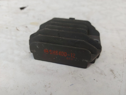 Regulateur yamaha 600 xjn 1999 - yamaha,