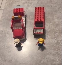 2 camions lego duplo avec 2