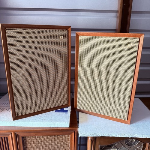 Vintage pioneer 30a wooden - vintage,