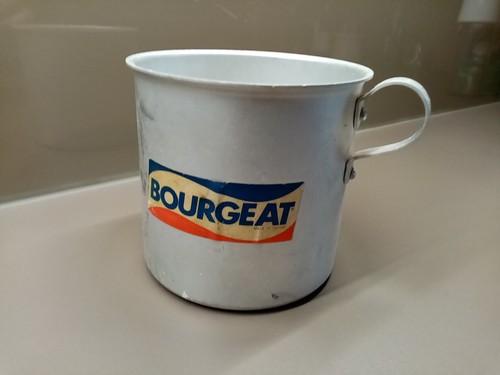 Ancienne tasse aluminium - ancienne,