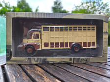 Camion d'autrefois Unic Puymorens Zu 66Tb Betaillere De 1961 IXO Altaya 1:43