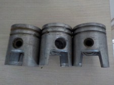 LOT PISTONS CYCLOMOTEUR