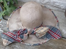 Vintage Raffia Hat & Plaid Fabric /Vintage Wide Brim Beige Raffia Hat