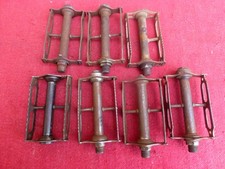 LOT DE 7 PEDALES DE VELOS
