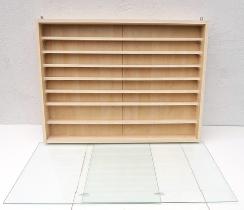 Coffret vitrine avec vitres