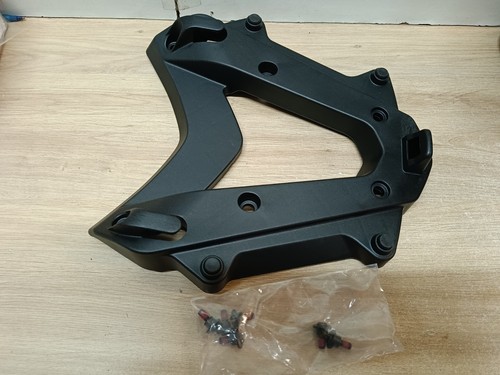 Une platine top case moto - une, de