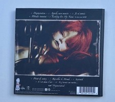 Mylène Farmer Point de Suture