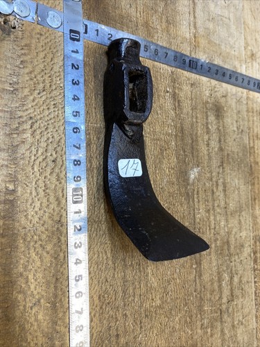 Old tool outil - (n°, 17