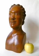BUSTE DE FEMME MALGACHE