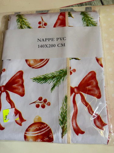 Une belle nappe blanche pvc - blanche,