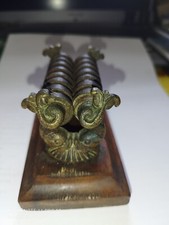 Eguiseur A Couteau Et Gauffrer