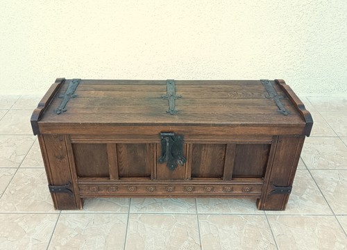 Coffre rustique chêne - en,