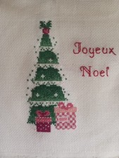 Broderie point de croix Sapin