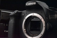 [1 Yr warranty] Canon EOS 60D 18.0MP DSLR Digital SLR Camera Pre-owned 8245