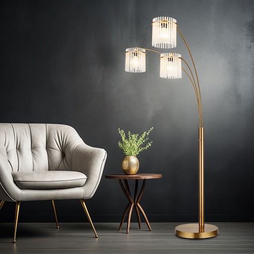 Lampe sur pied dorée avec - pied,