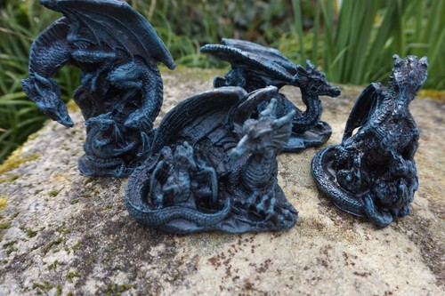 Hf0646 figurines - hf0646, b