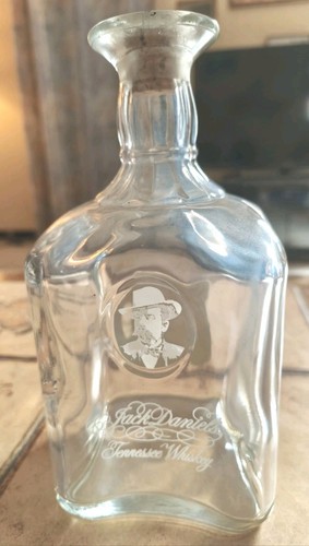 Bouteille vide carafe - bouteille,