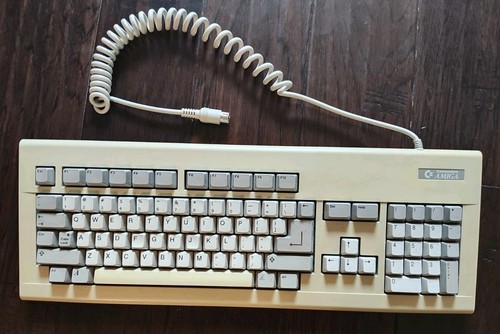 Commodore amiga keyboard - commodore,