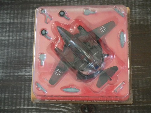 Avion métal miniature
