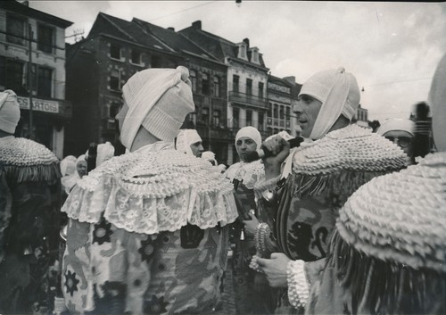 Binche 1950 fête - , des
