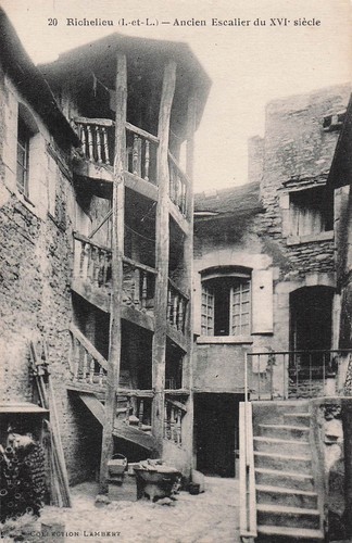 Richelieu ancien escalier - richelieu,