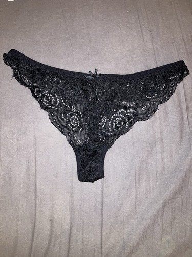 String femme dentelle noir